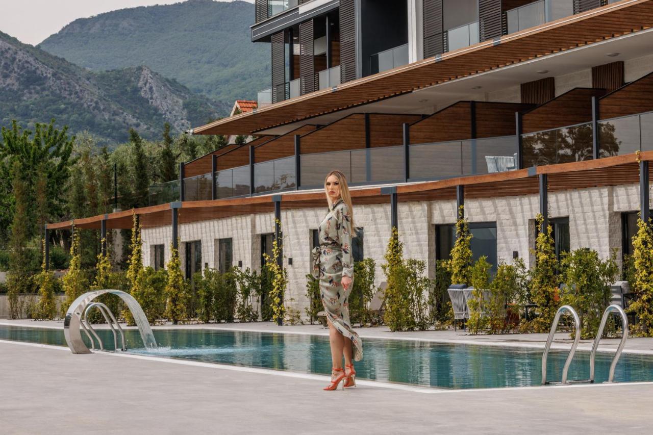 Montenegro Lodge Tivat Exteriör bild